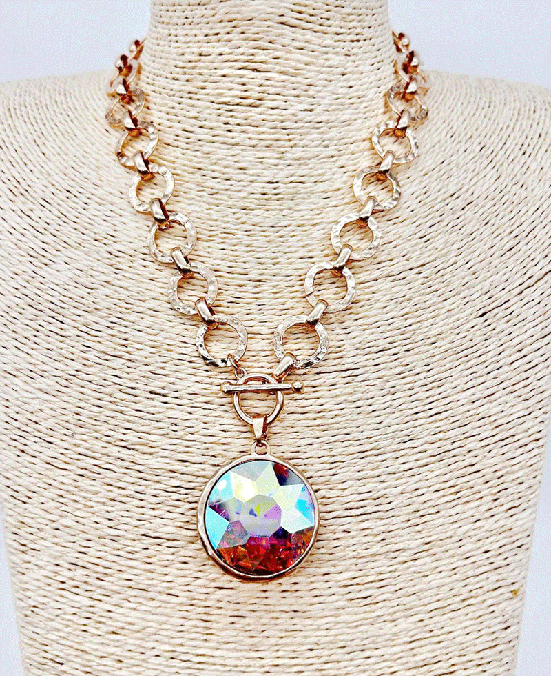 Bezel Set Hammered Link Chain Toggle Necklace