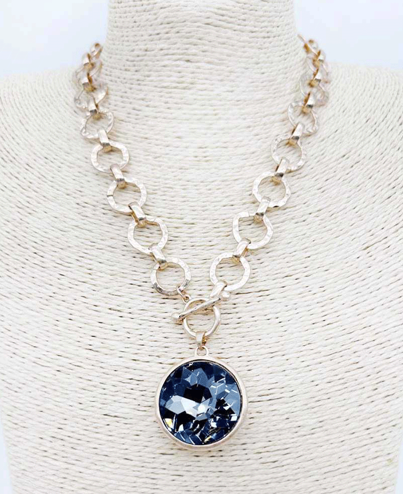 Bezel Set Hammered Link Chain Toggle Necklace
