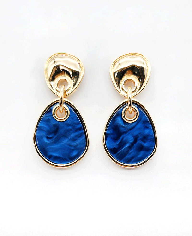 Vintage Gold Resin Teardrop Earring