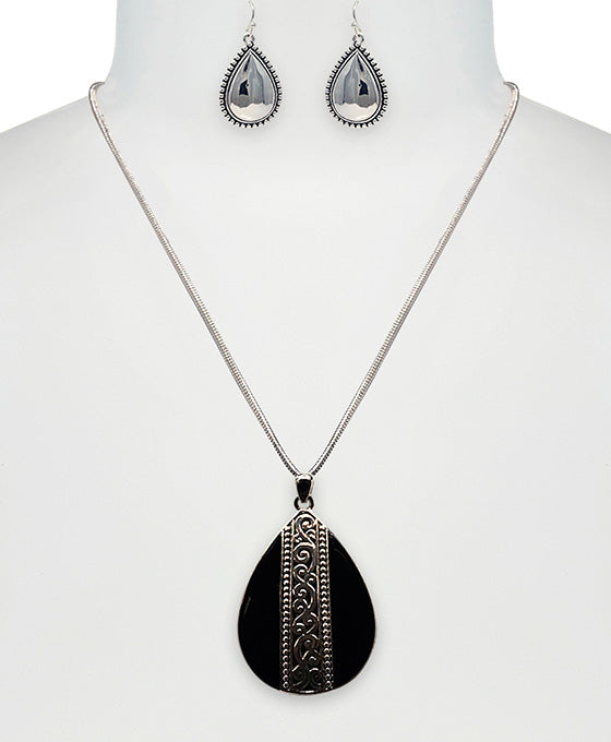 Tailored Epoxy w/ Filigree Necklace Set