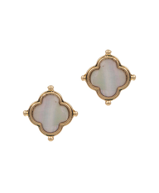 Flower Shaped Shell w/ Ball Point Metal Earring