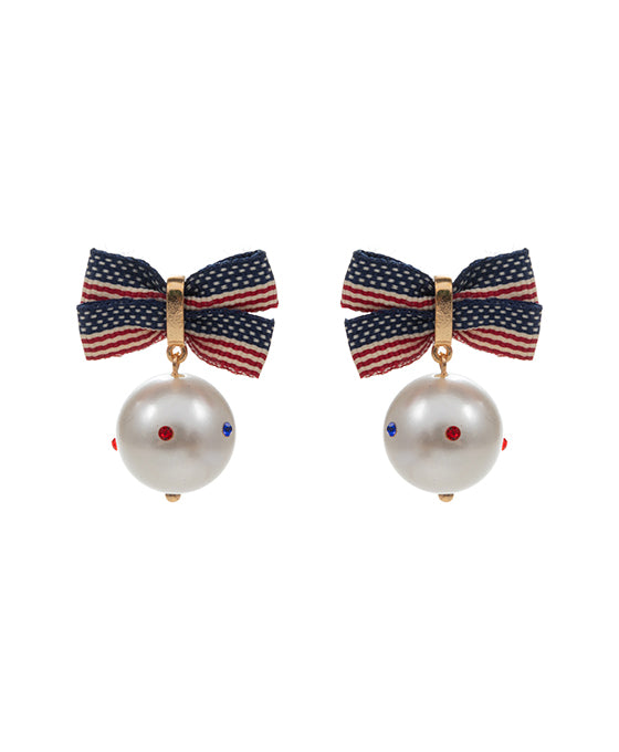 Ribbon Shape American Flag w/ Pearl Earring