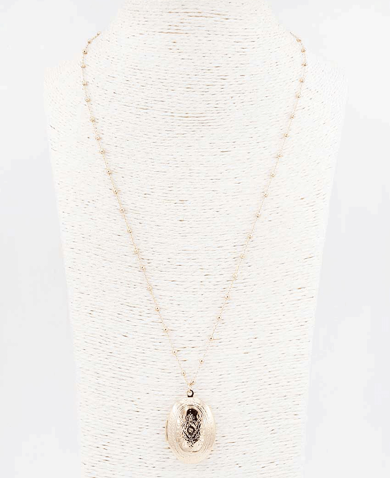 Oval Medallion Pendant Necklace