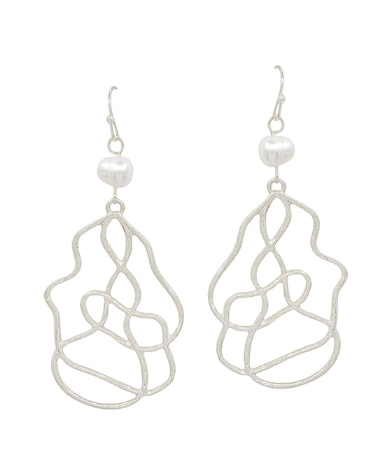Metal & Pearl Earring