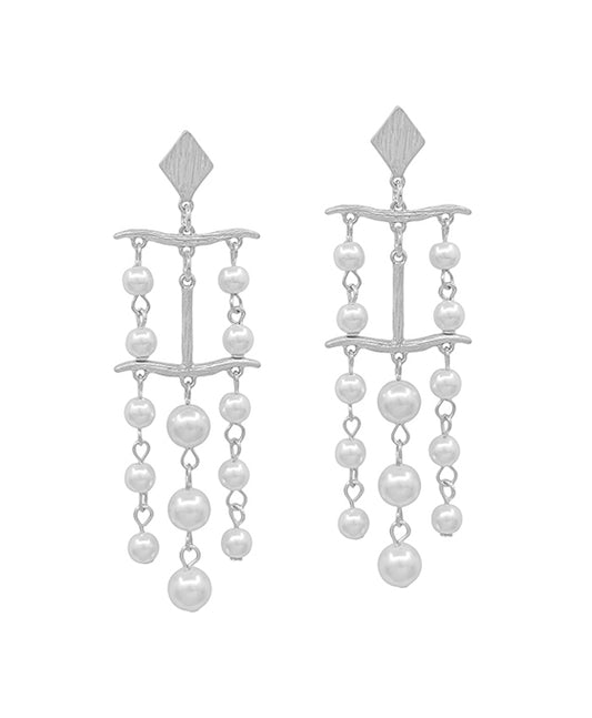 Metal Post Pearl Chandler Earring