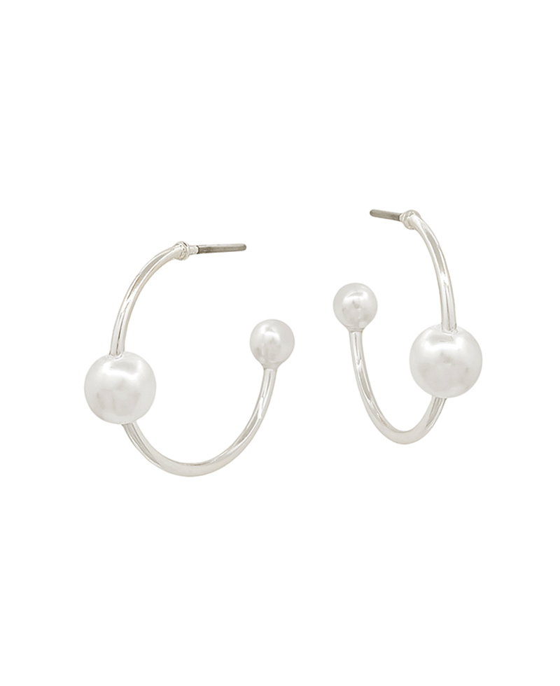 20mm Metal Hoop w/ 2 Pearls Earring