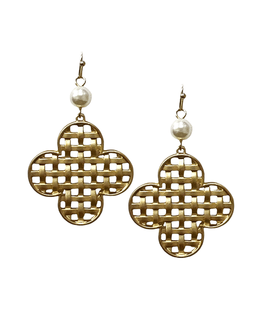 Clover Metal w/ Pearl Earring