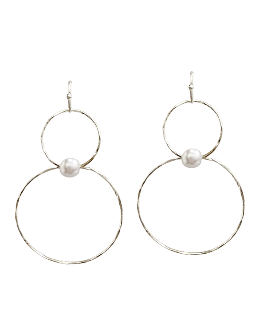 Linked Wire Circle w/ Pearl Earring