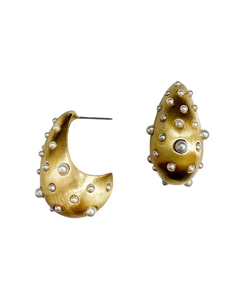Metal Curve w/ Pearl Earring