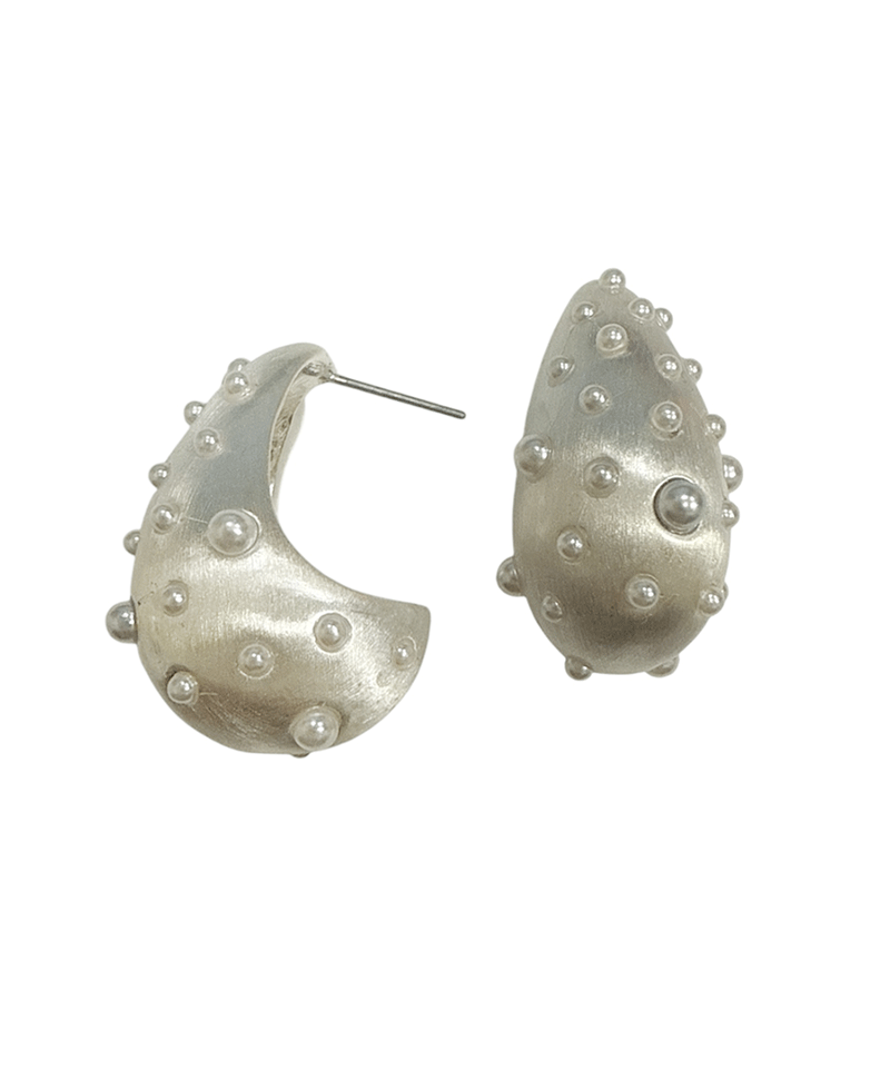 Metal Curve w/ Pearl Earring