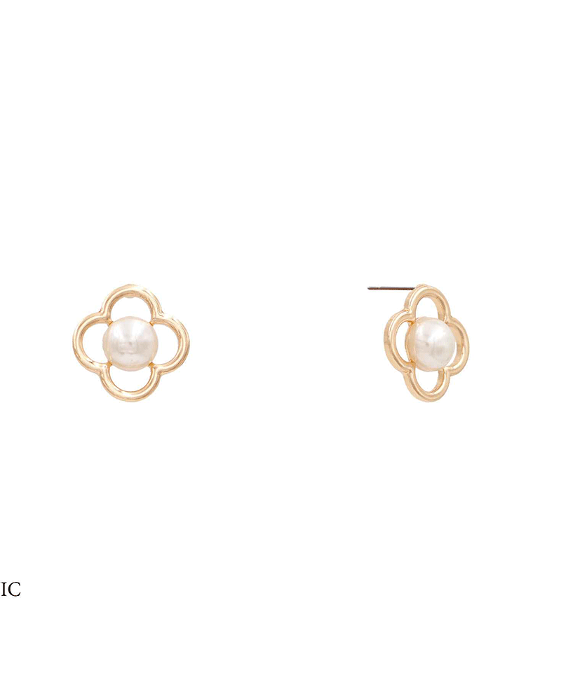 Clover w/ Pearl Stud Earring - 0.8"