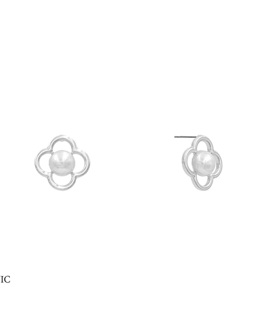 Clover w/ Pearl Stud Earring - 0.8"