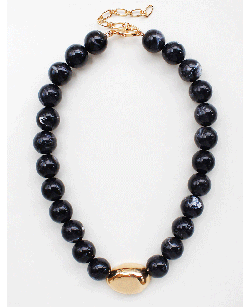 Gold Tone Accent Bead Beaded Necklace
