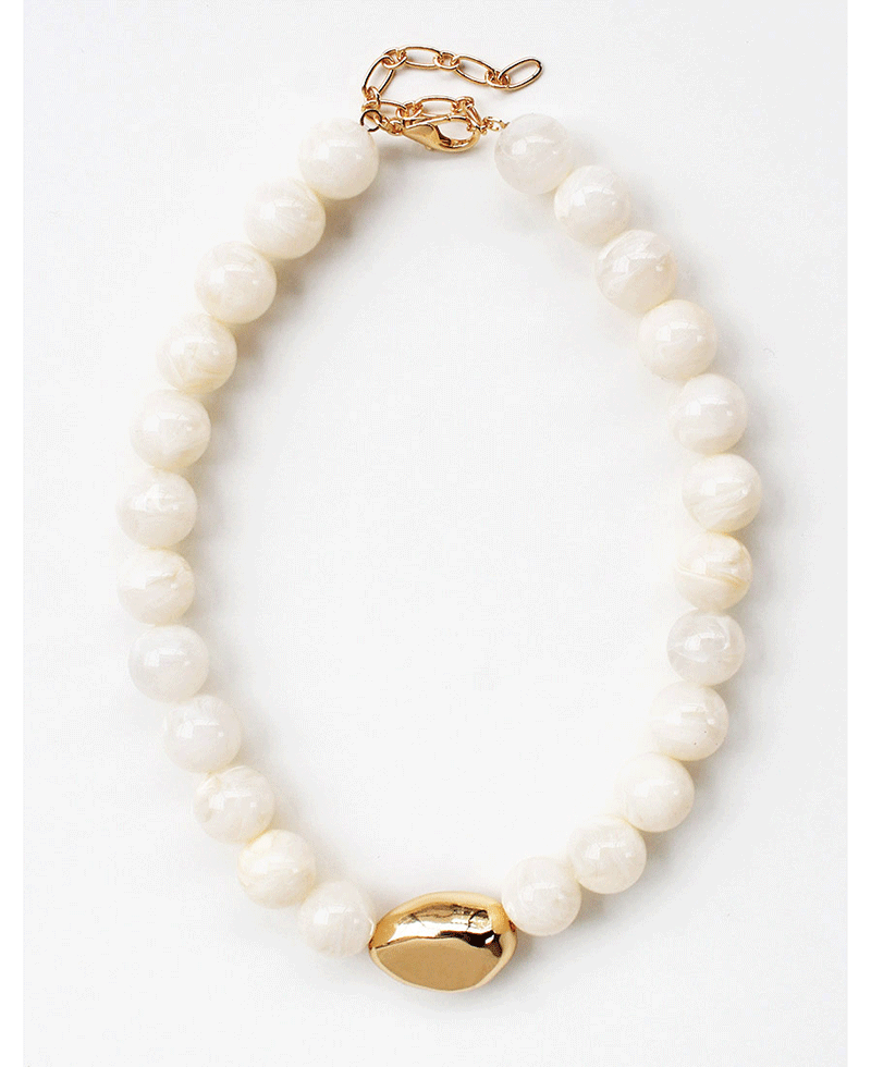 Gold Tone Accent Bead Beaded Necklace