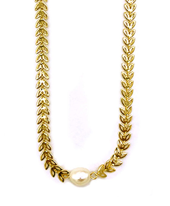 Metal w/ Pearl Necklace