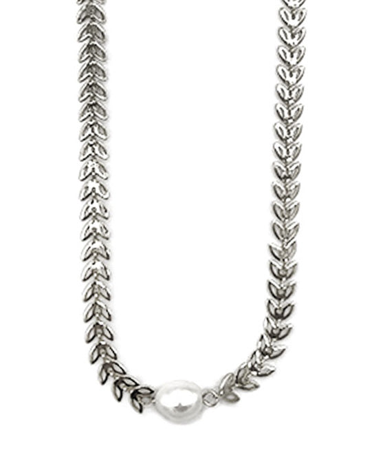 Metal w/ Pearl Necklace