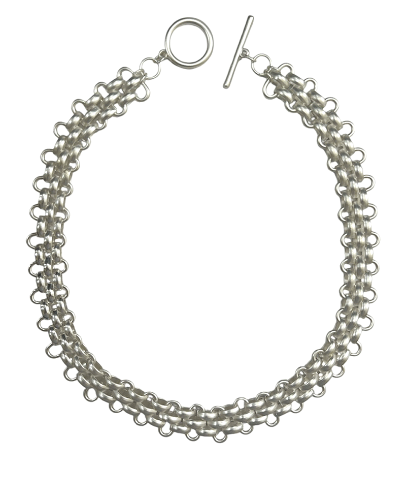Linked Toggle Short Necklace