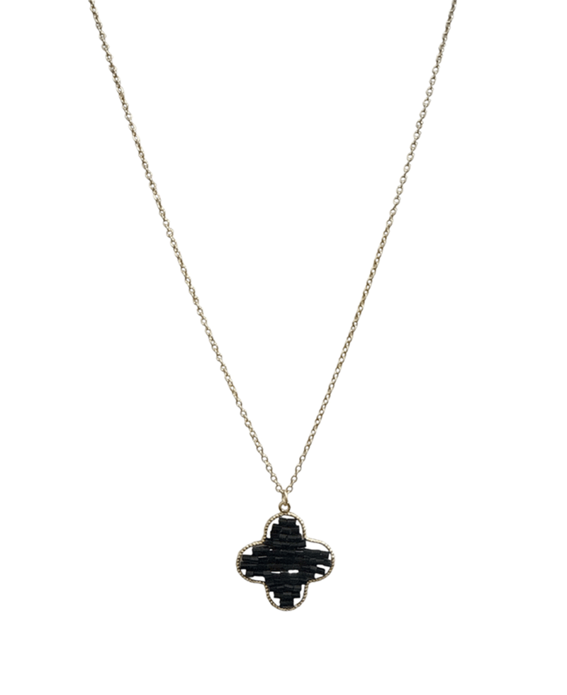 Clover Pendant Short Necklace