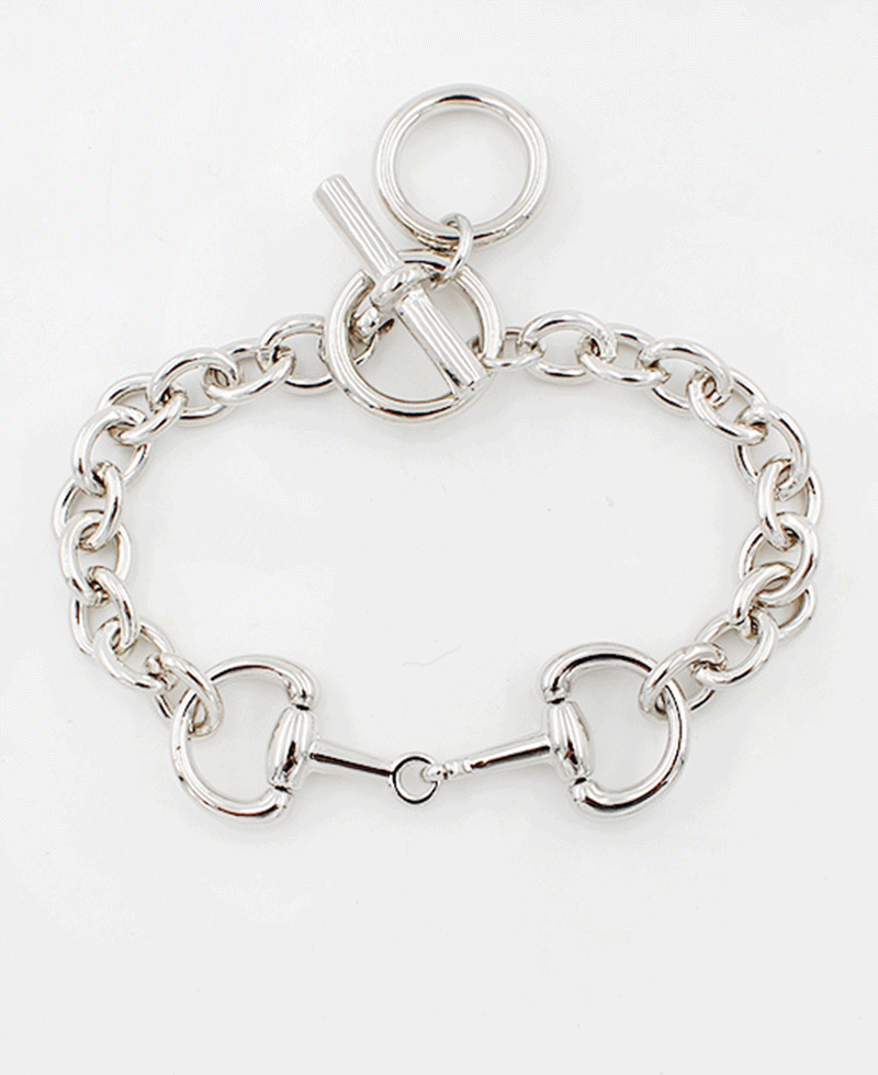 Horsebit Chain Toggle Closure Bracelet